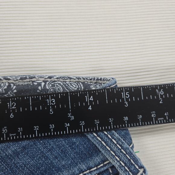 Ariat R.E.A.L Mid Rise Stretch Icon Stackable Straight Leg Jean in Ocean Size 28 - Picture 7 of 10